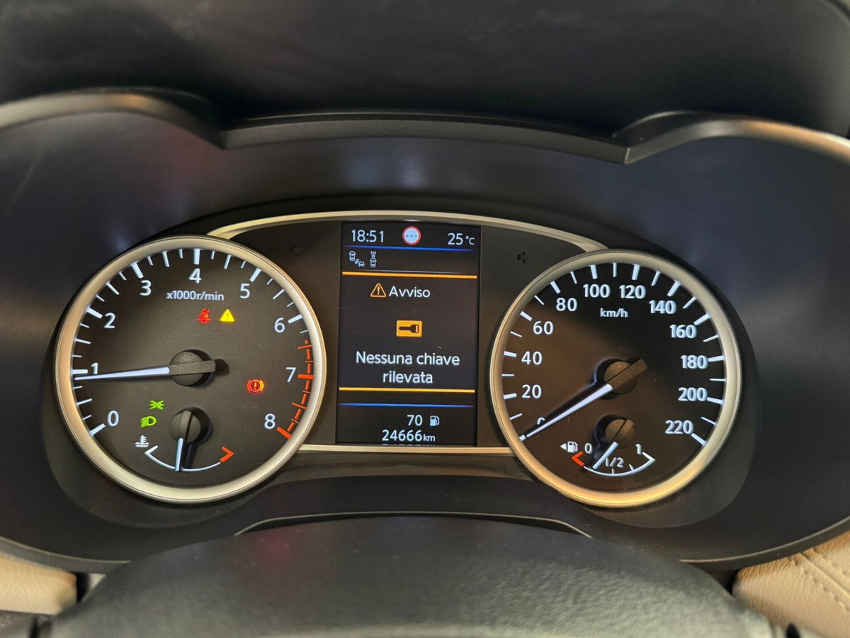 Nissan Micra IG-T 92 Xtronic 5 porte Tekna (12)