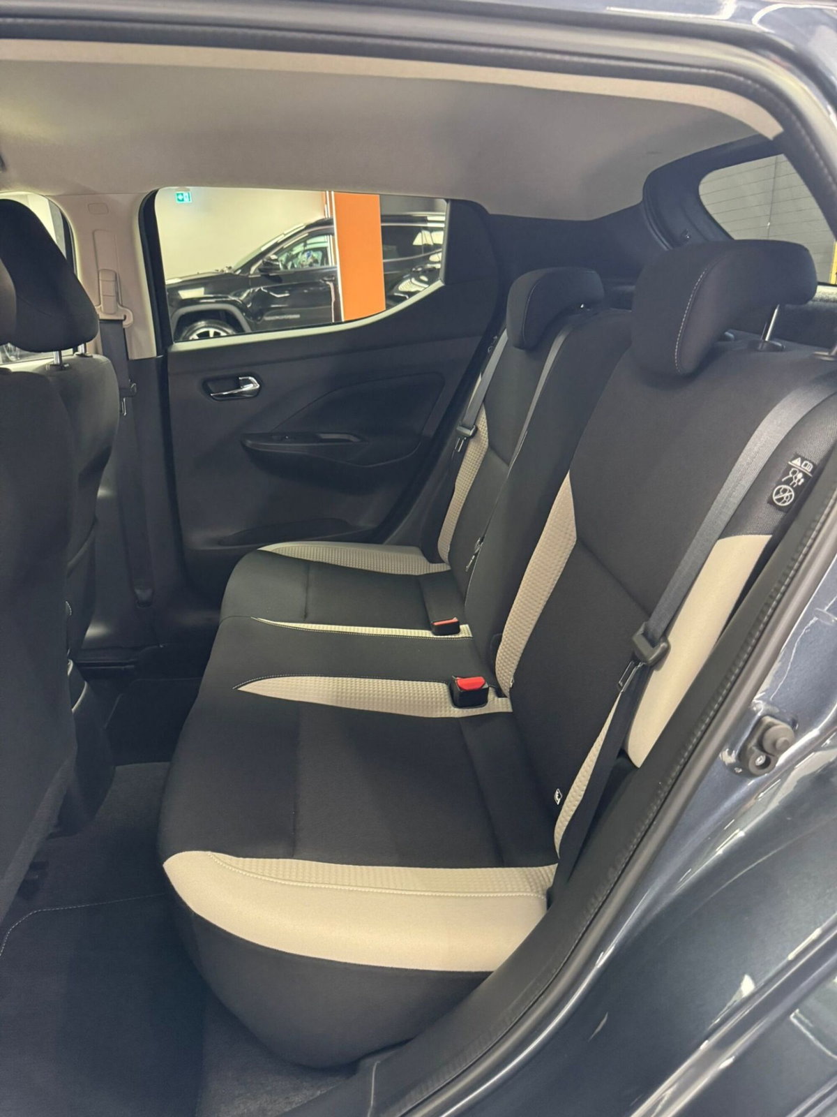 Nissan Micra IG-T 92 Xtronic 5 porte Tekna (19)