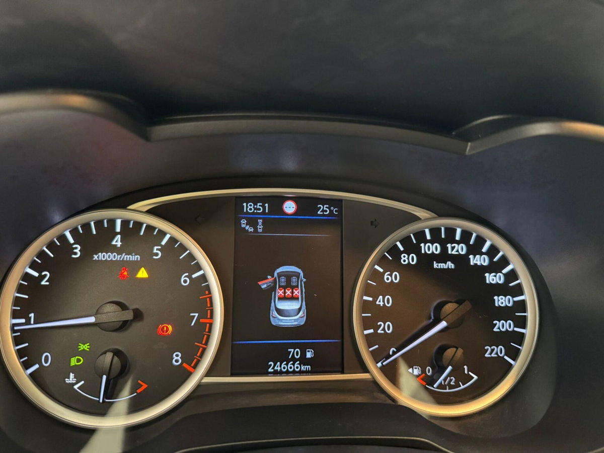 Nissan Micra IG-T 92 Xtronic 5 porte Tekna (20)