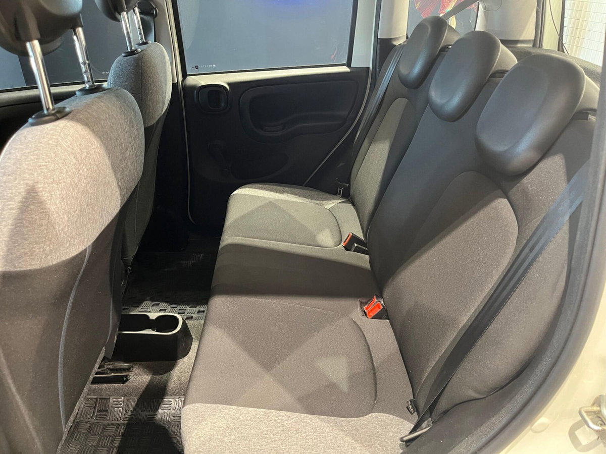 Fiat Panda 1.0 FireFly S&S Hybrid City Cross (11)
