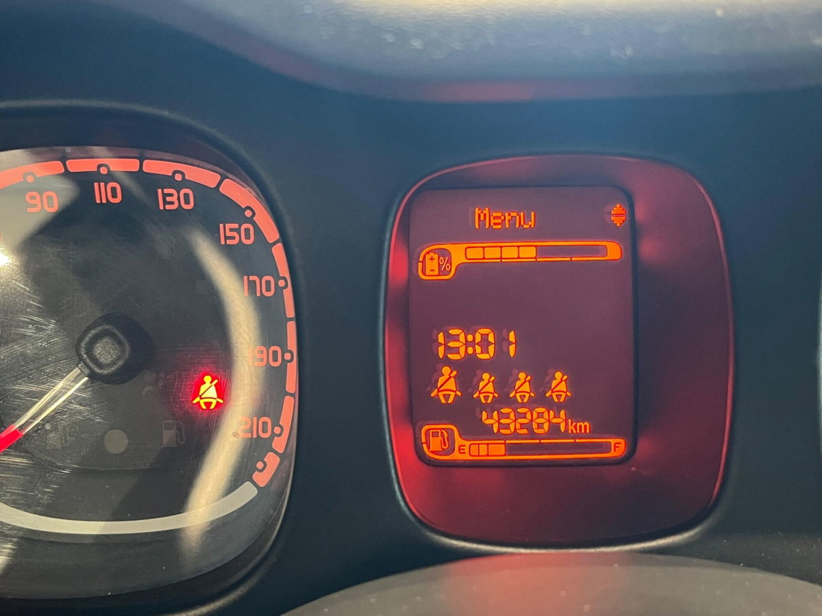 Fiat Panda 1.0 FireFly S&S Hybrid City Cross (12)