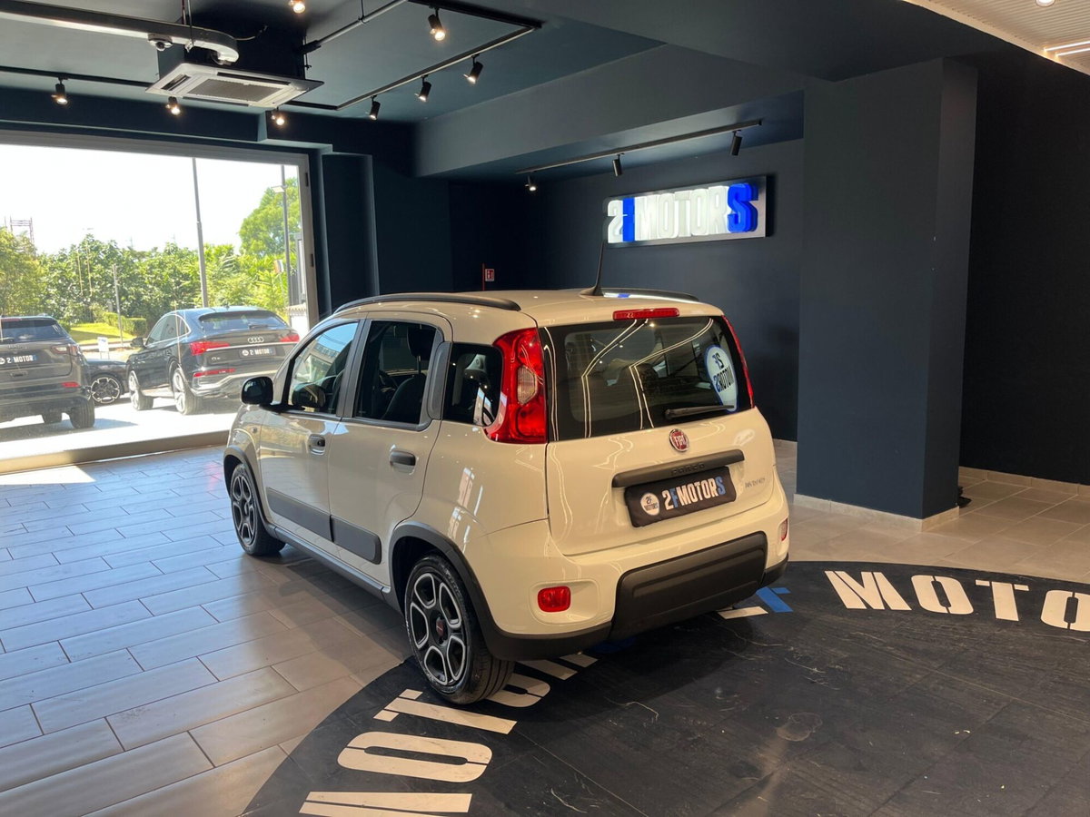 Fiat Panda 1.0 FireFly S&S Hybrid City Cross (4)