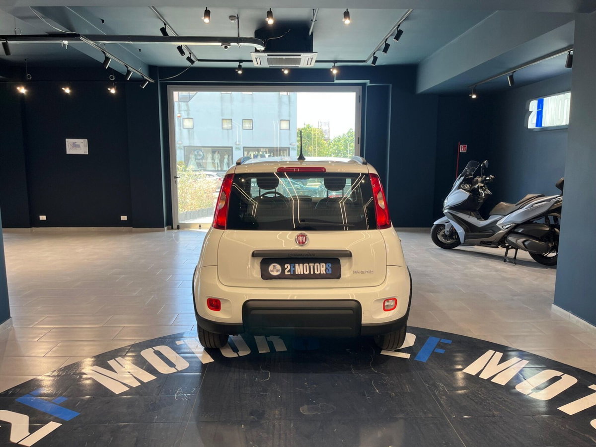 Fiat Panda 1.0 FireFly S&S Hybrid City Cross (5)