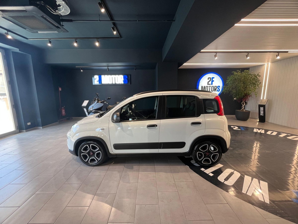 Fiat Panda 1.0 FireFly S&S Hybrid City Cross (7)