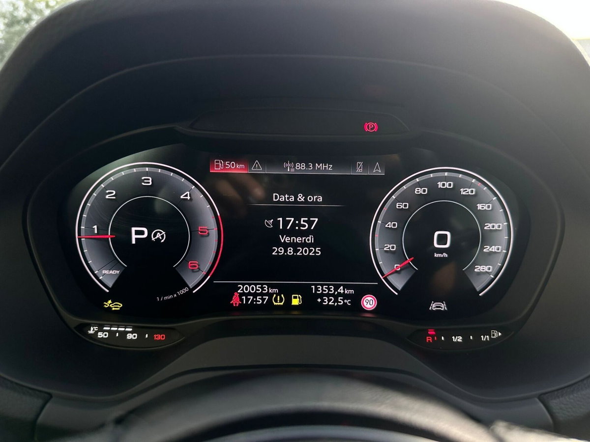 Audi Q2 Q2 35 TDI quattro S tronic S line Edition (17)