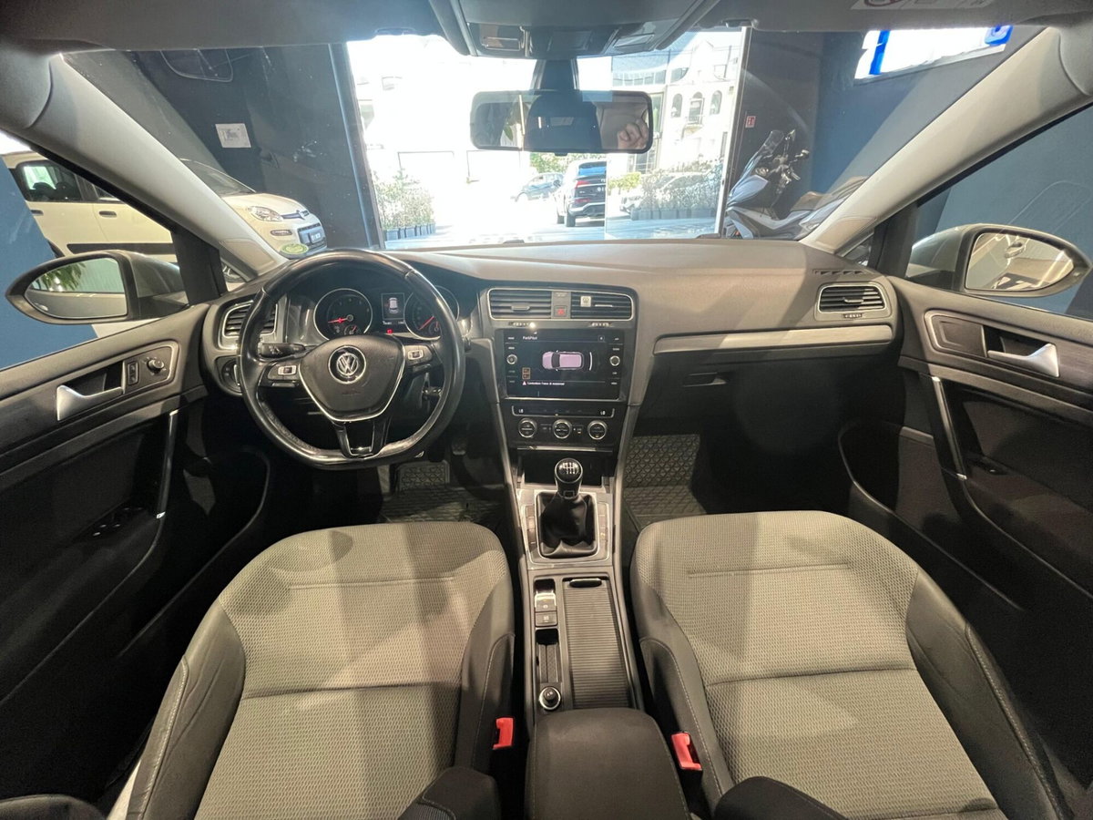 Volkswagen Golf 1.5 TGI 5p. Trendline BlueMotion Technology (11)