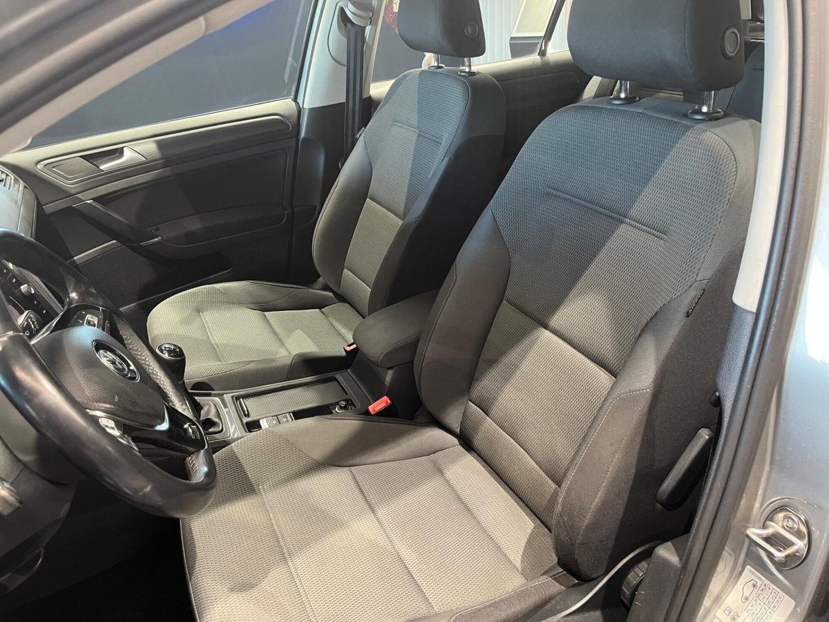 Volkswagen Golf 1.5 TGI 5p. Trendline BlueMotion Technology (15)
