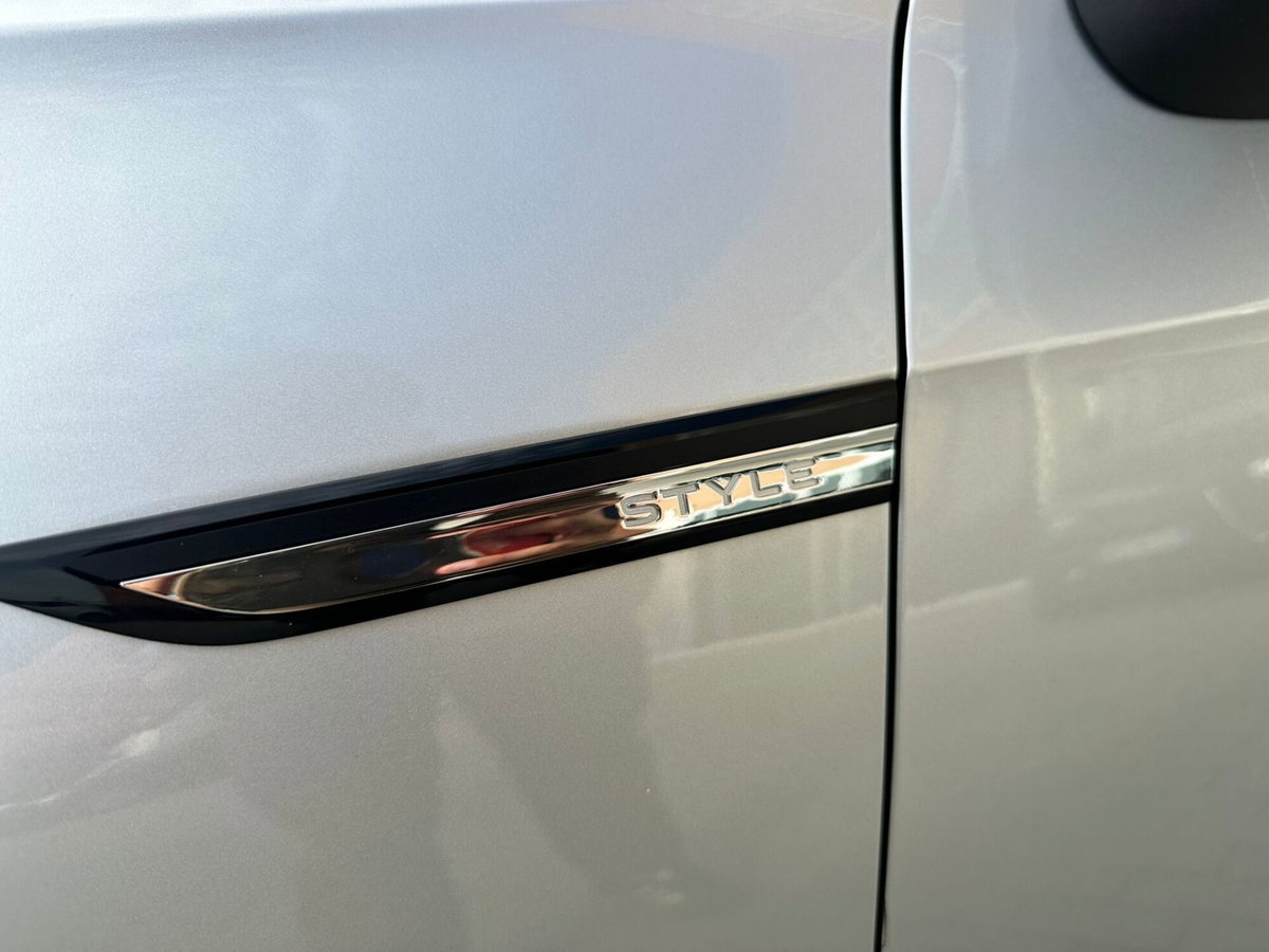 Volkswagen Golf 1.5 TGI DSG Style (10)