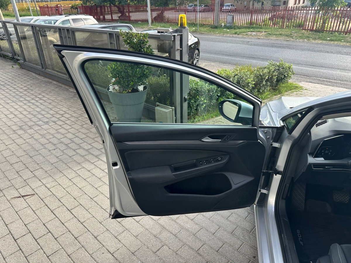 Volkswagen Golf 1.5 TGI DSG Style (13)
