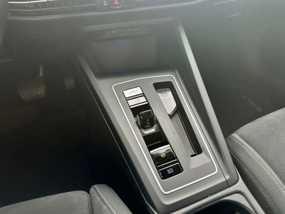 Volkswagen Golf 1.5 TGI DSG Style (7)