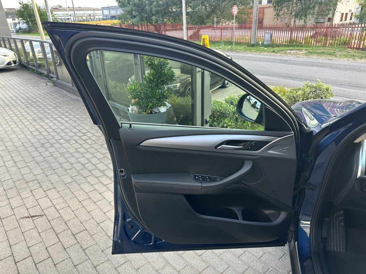BMW X4 xDrive30d 48V 249CV xLine (11)