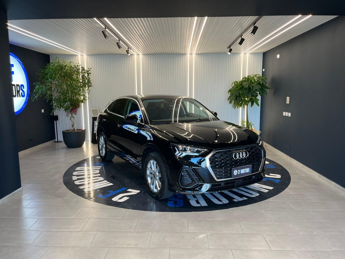 Audi Q3 Sportback 45 TFSI e S tronic Business Plus