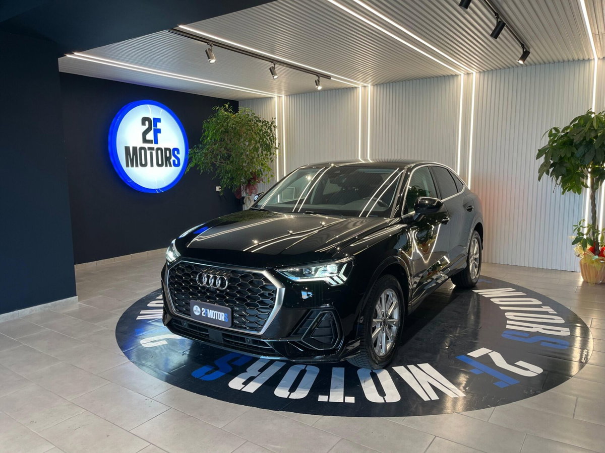 Audi Q3 Sportback 45 TFSI e S tronic Business Plus (2)