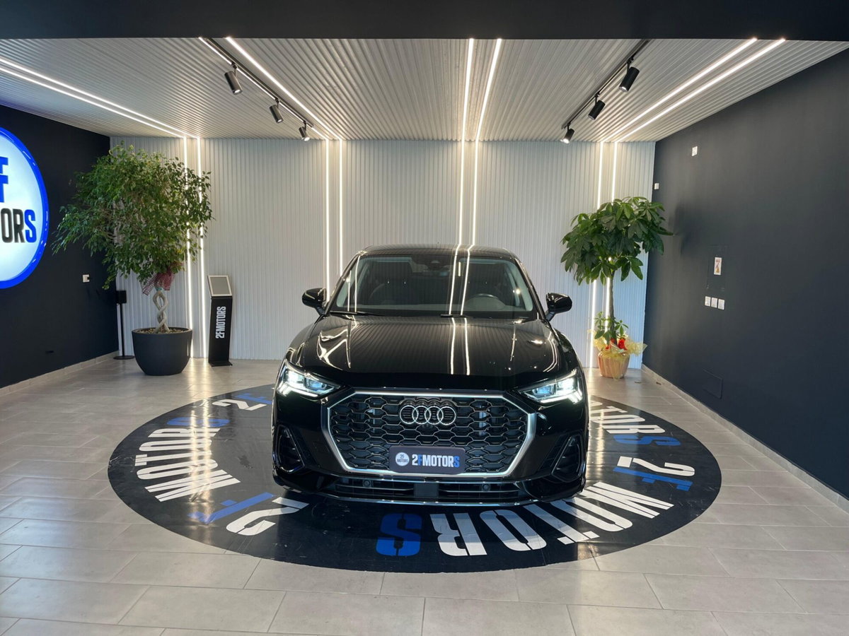Audi Q3 Sportback 45 TFSI e S tronic Business Plus (4)