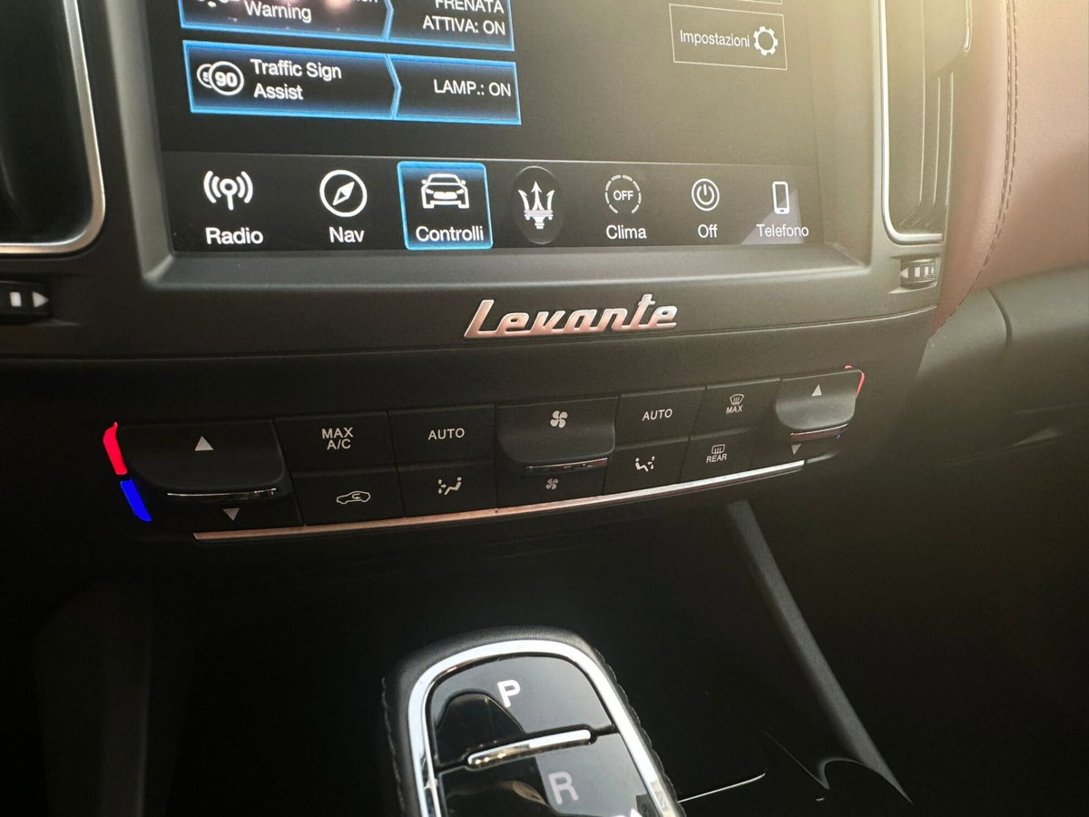 Maserati Levante Levante V6 Diesel 275 CV AWD Granlusso (20)