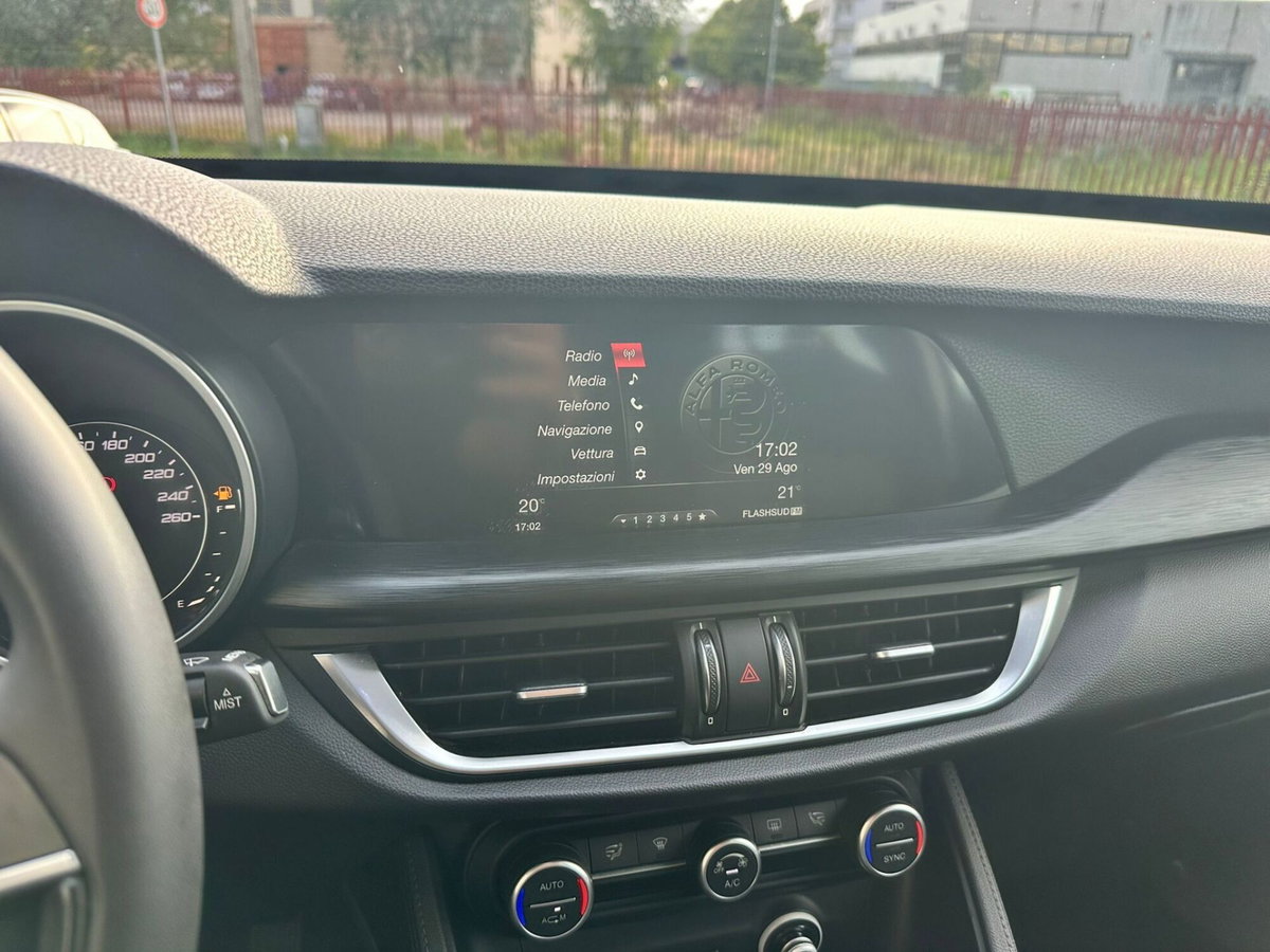 Alfa Romeo Stelvio Stelvio 2.2 Turbodiesel 210 CV AT8 Q4 Business (11)