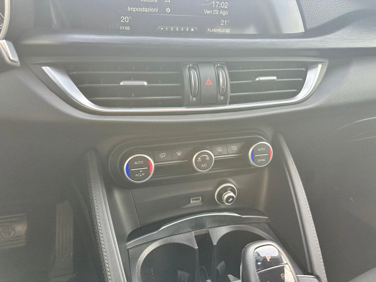 Alfa Romeo Stelvio Stelvio 2.2 Turbodiesel 210 CV AT8 Q4 Business (16)