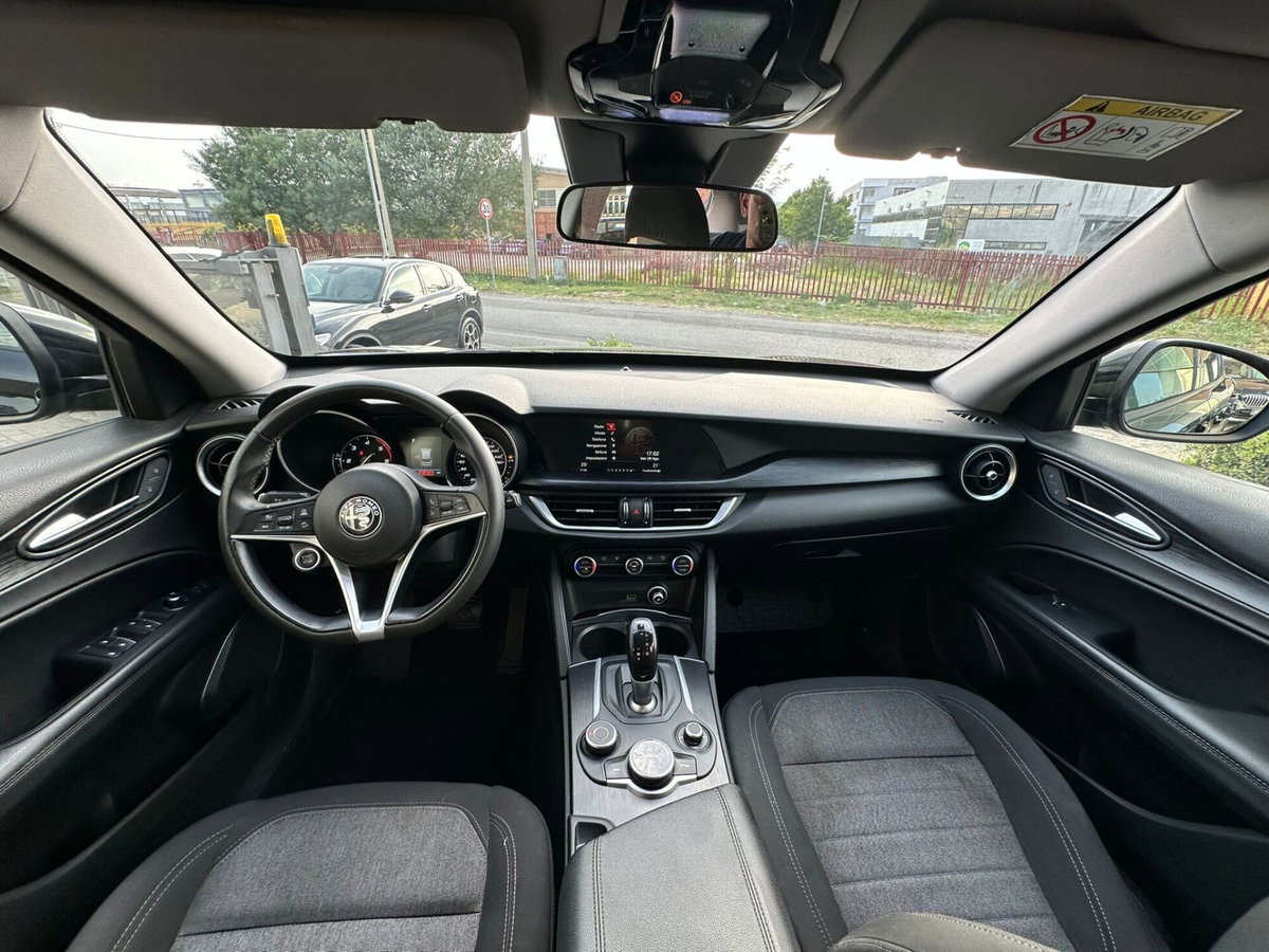 Alfa Romeo Stelvio Stelvio 2.2 Turbodiesel 210 CV AT8 Q4 Business (17)