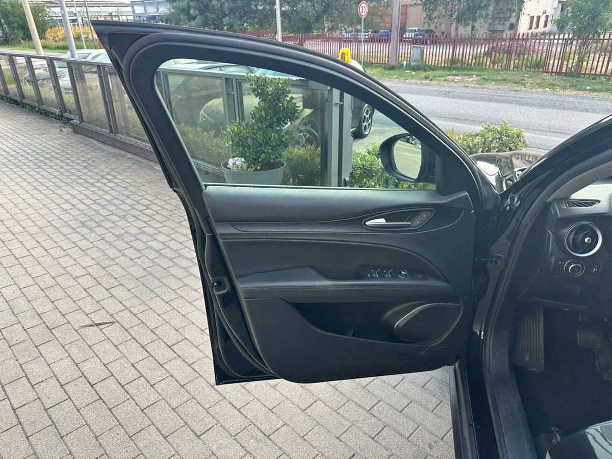 Alfa Romeo Stelvio Stelvio 2.2 Turbodiesel 210 CV AT8 Q4 Business (18)