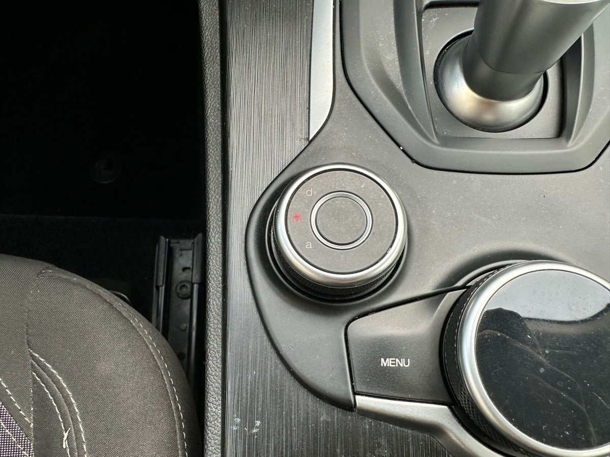 Alfa Romeo Stelvio Stelvio 2.2 Turbodiesel 210 CV AT8 Q4 Business (8)