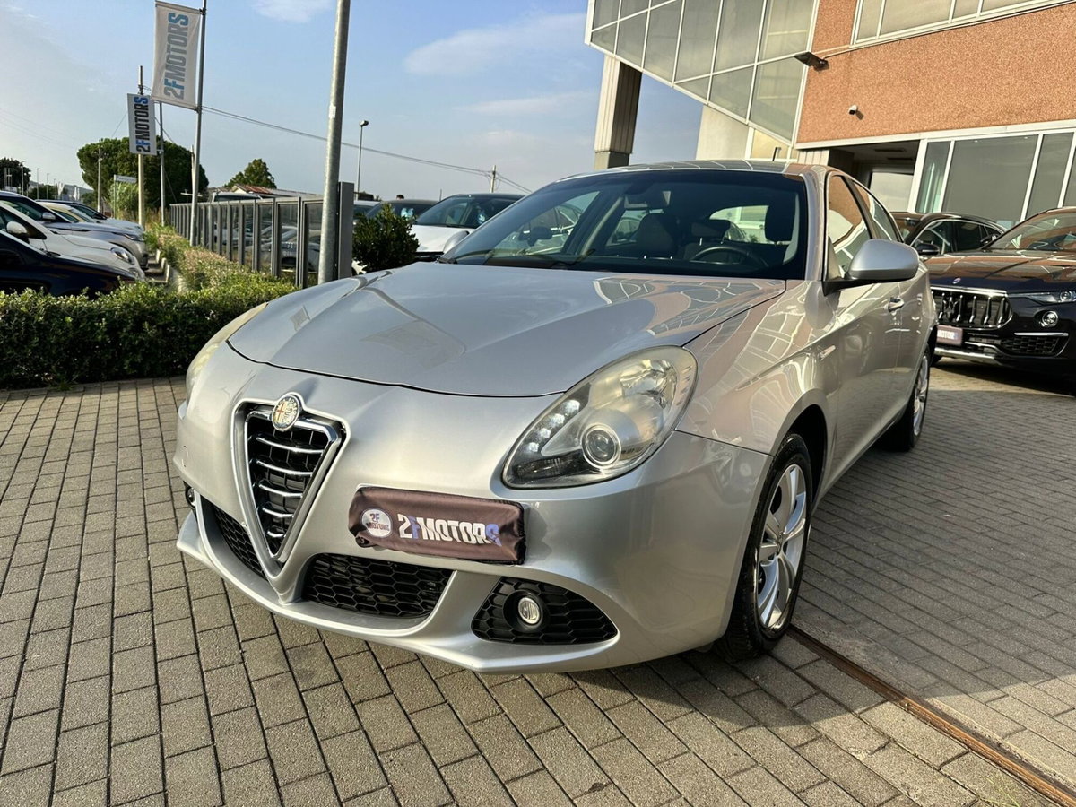 Alfa Romeo Giulietta 2.0 JTDm-2 Distinctive 140cv (2)