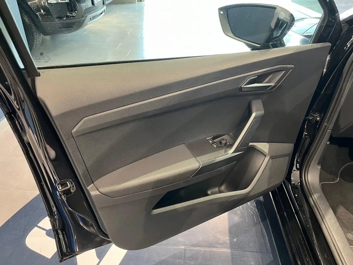 SEAT Ibiza 1.0 EcoTSI 95 CV S/S 5p. Style (11)