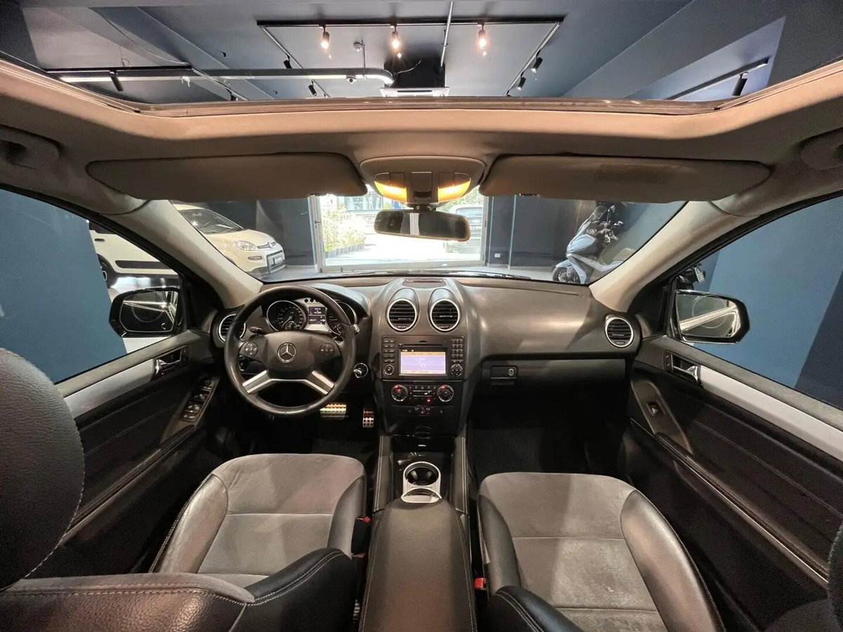 Mercedes-Benz Classe ML 320 CDI Sport (11)