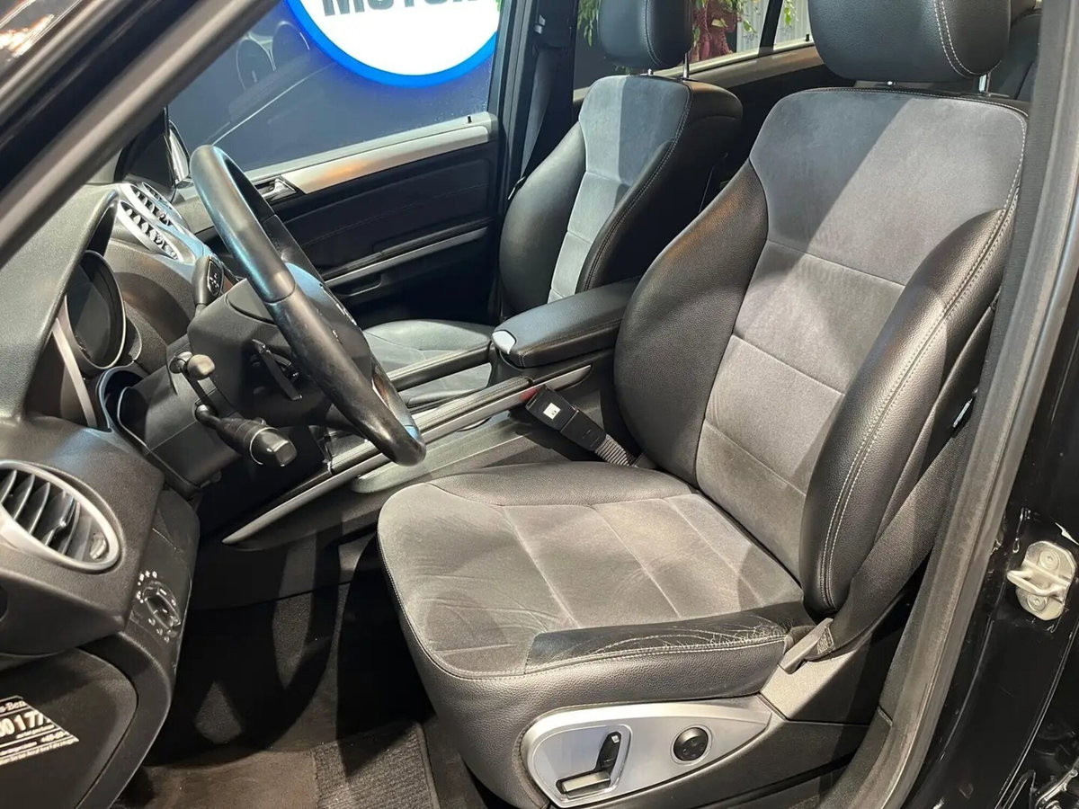 Mercedes-Benz Classe ML 320 CDI Sport (12)