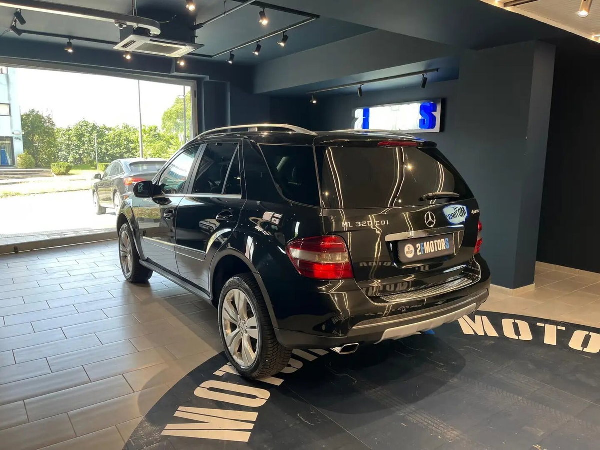Mercedes-Benz Classe ML 320 CDI Sport (3)