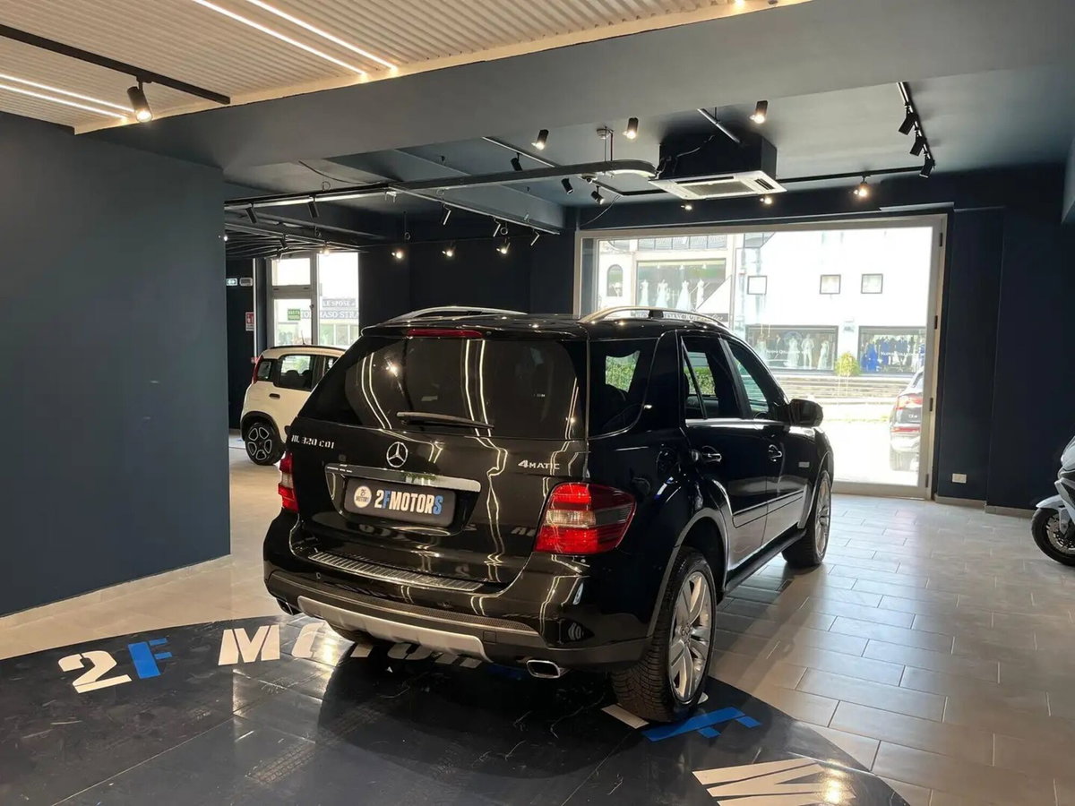 Mercedes-Benz Classe ML 320 CDI Sport (6)