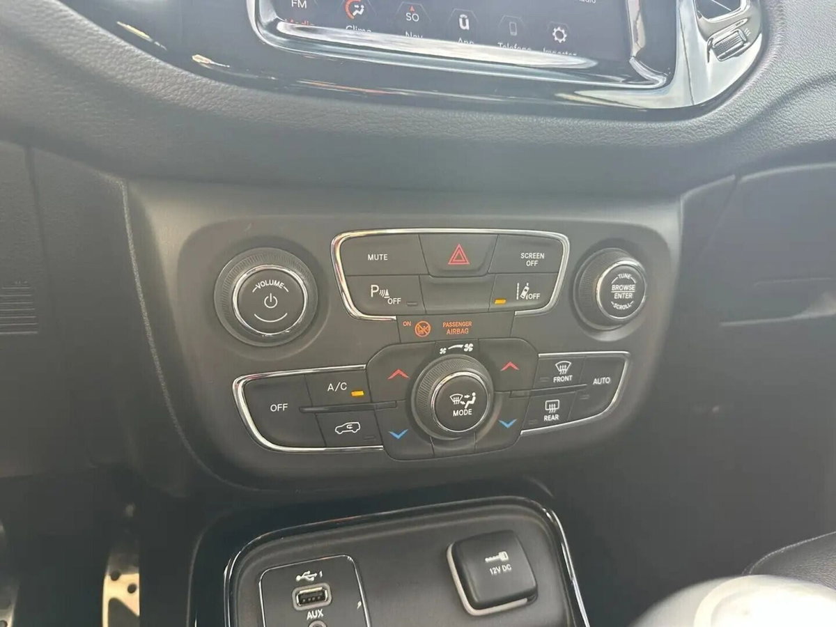 Jeep Compass 1.6 Multijet II 2WD Limited (13)