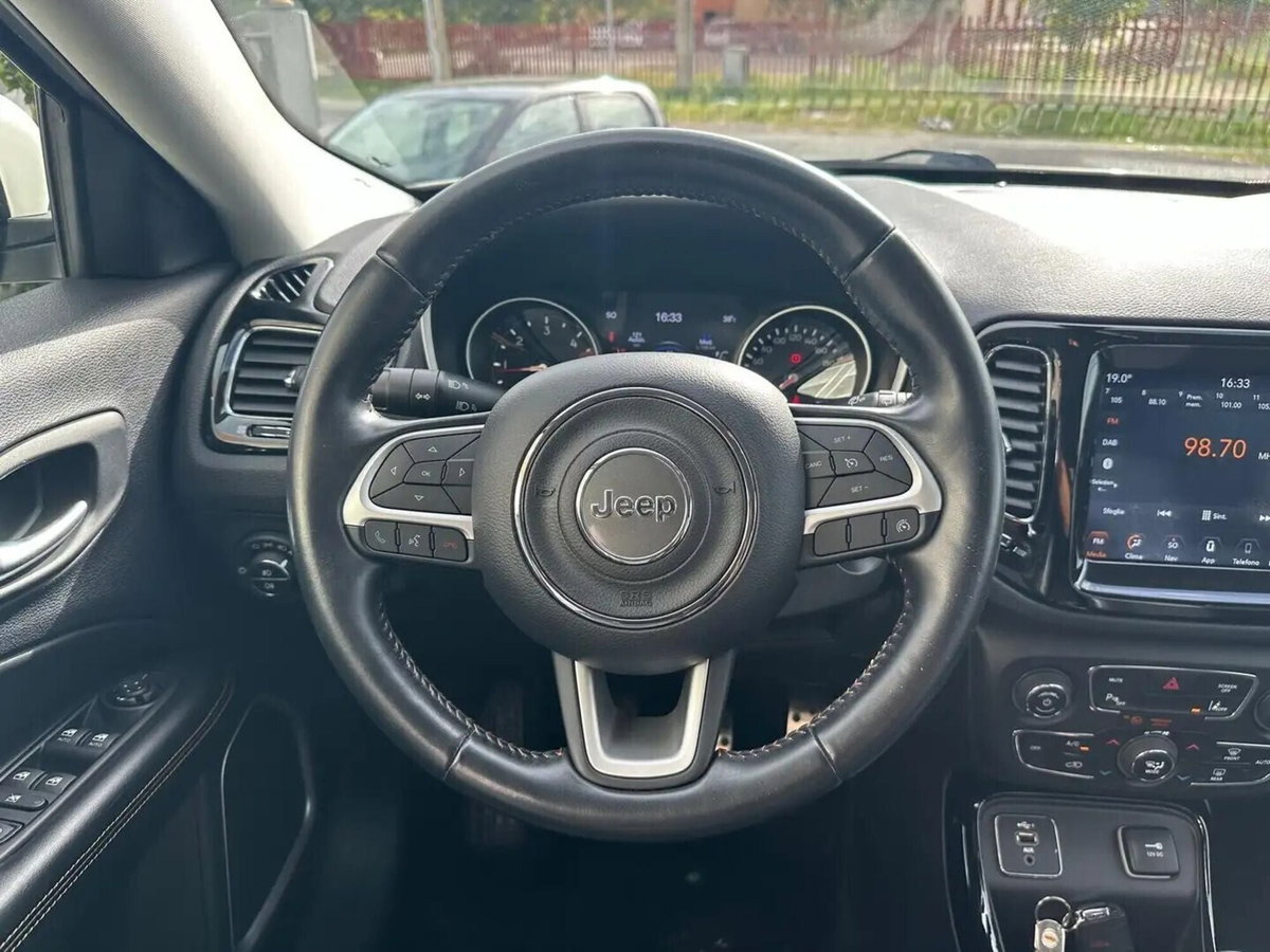 Jeep Compass 1.6 Multijet II 2WD Limited (16)