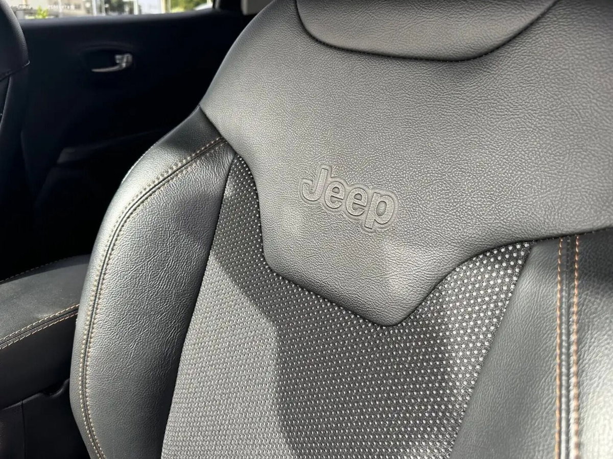Jeep Compass 1.6 Multijet II 2WD Limited (19)