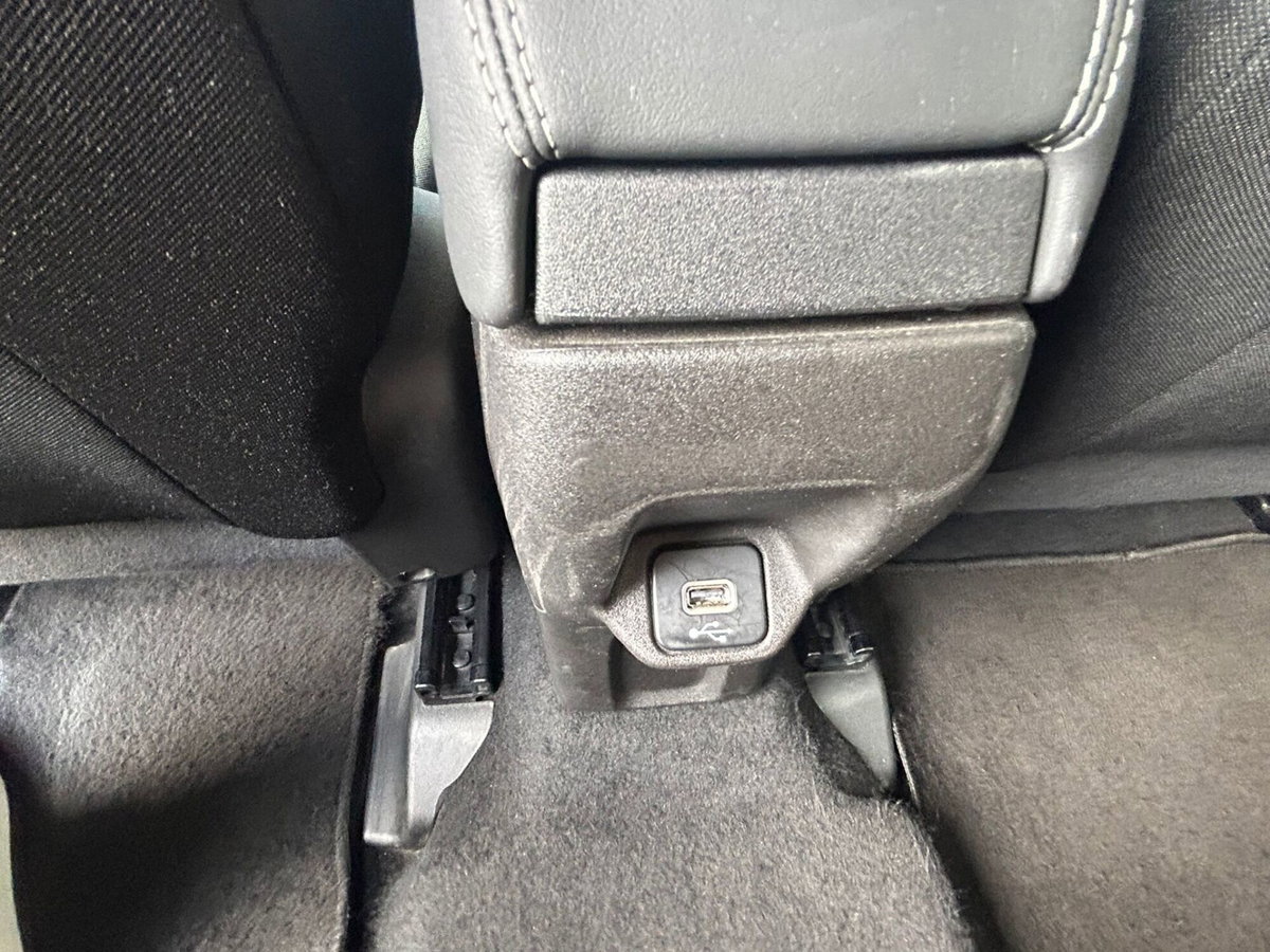 Jeep Renegade 1.6 Mjt 130 CV Limited (17)