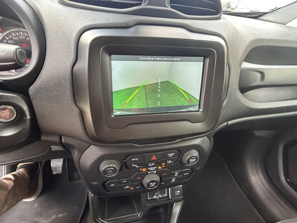 Jeep Renegade 1.6 Mjt 130 CV Limited (9)