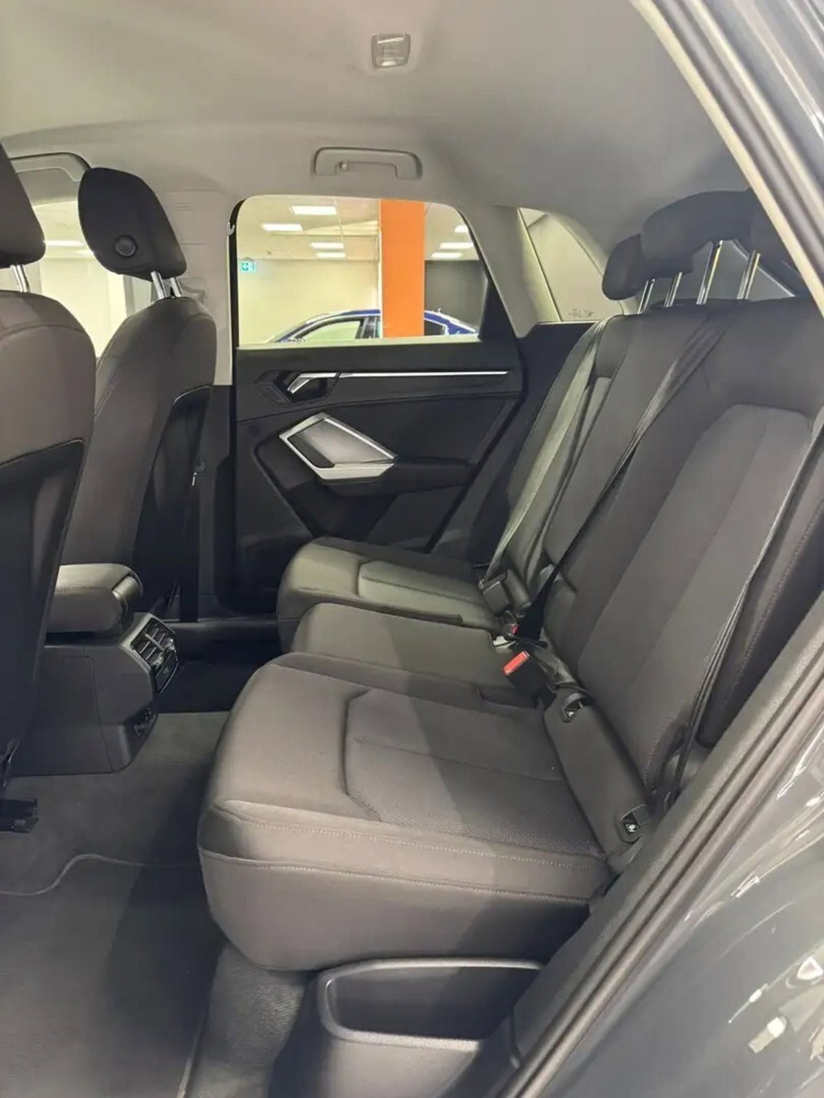 Audi Q3 35 TDI quattro S tronic Business (14)