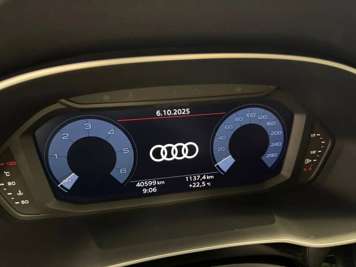 Audi Q3 35 TDI quattro S tronic Business (15)