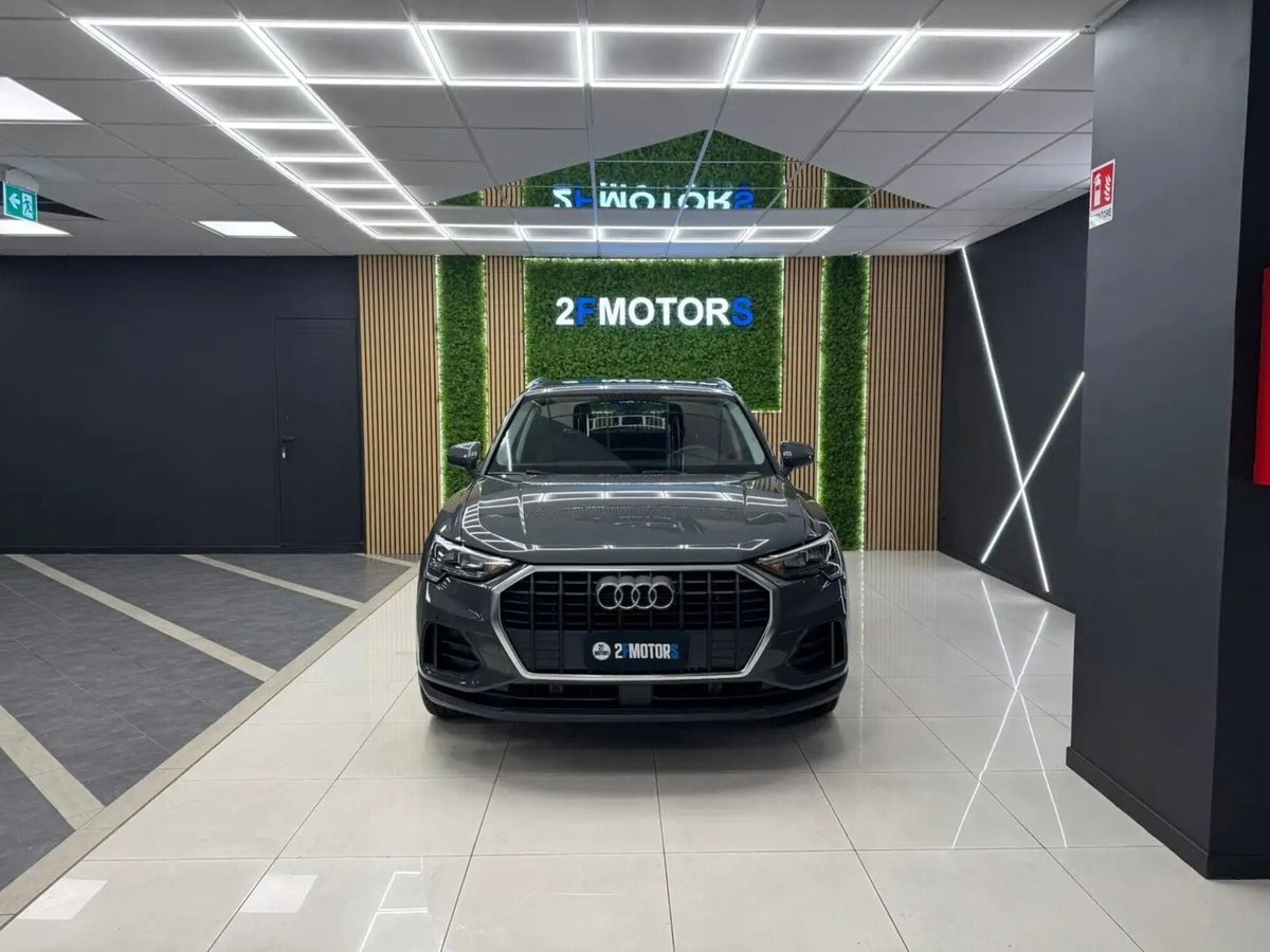 Audi Q3 35 TDI quattro S tronic Business (4)