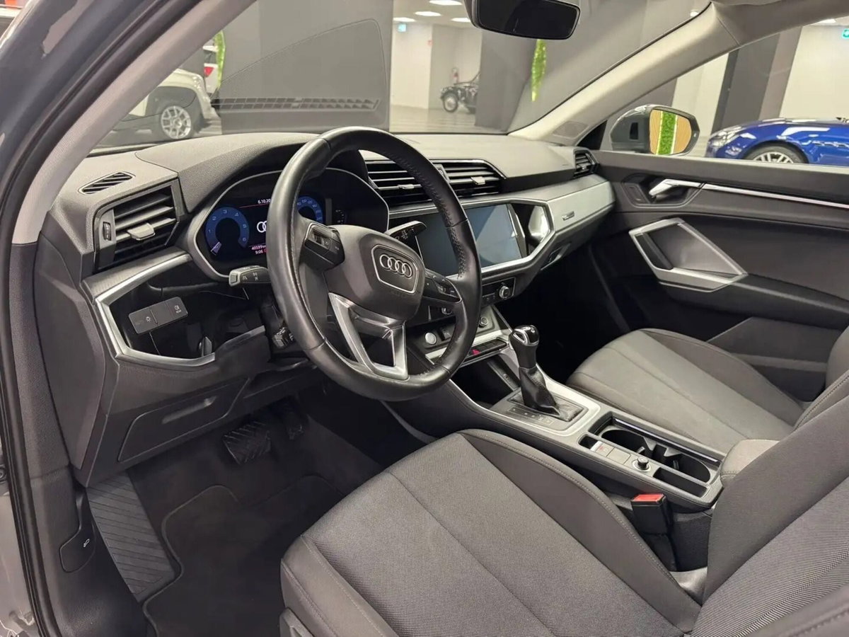 Audi Q3 35 TDI quattro S tronic Business (5)