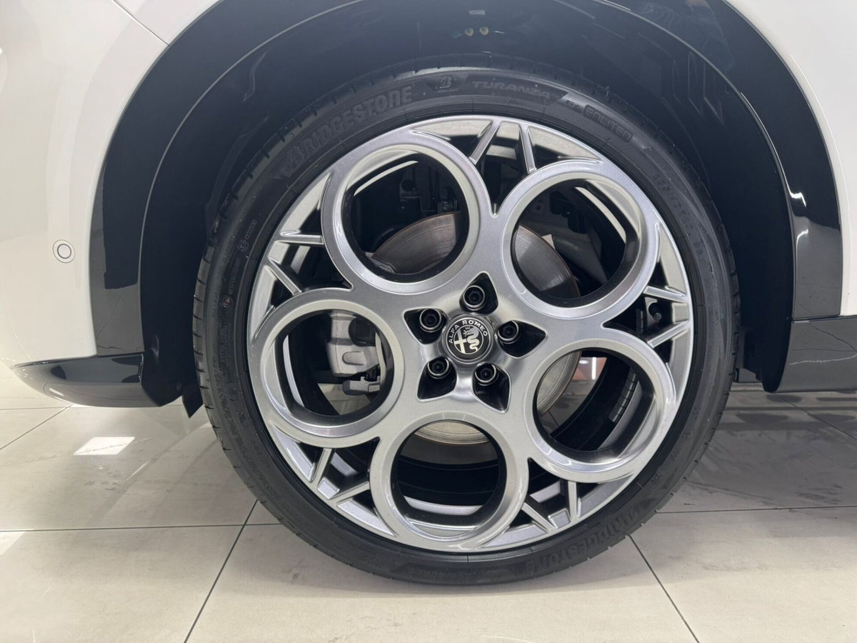 Alfa Romeo Tonale Tonale 1.5 160 CV MHEV TCT7 Ti (13)