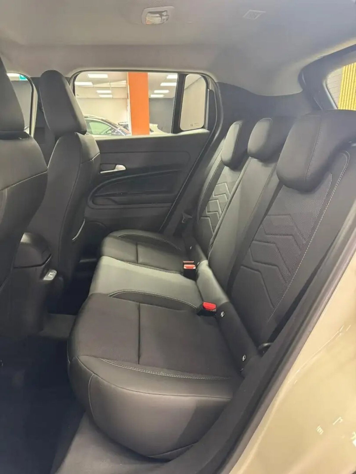 Jeep Avenger 1.2 turbo Altitude fwd 100cv (10)