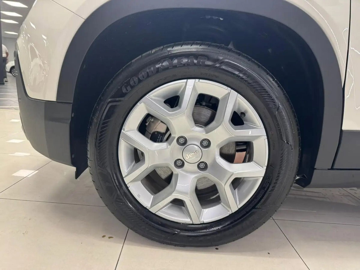 Jeep Avenger 1.2 turbo Altitude fwd 100cv (7)