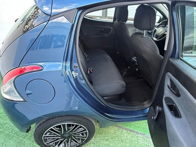 Lancia Ypsilon 1.0 FireFly 5 porte S&S Hybrid Silver Plus (14)