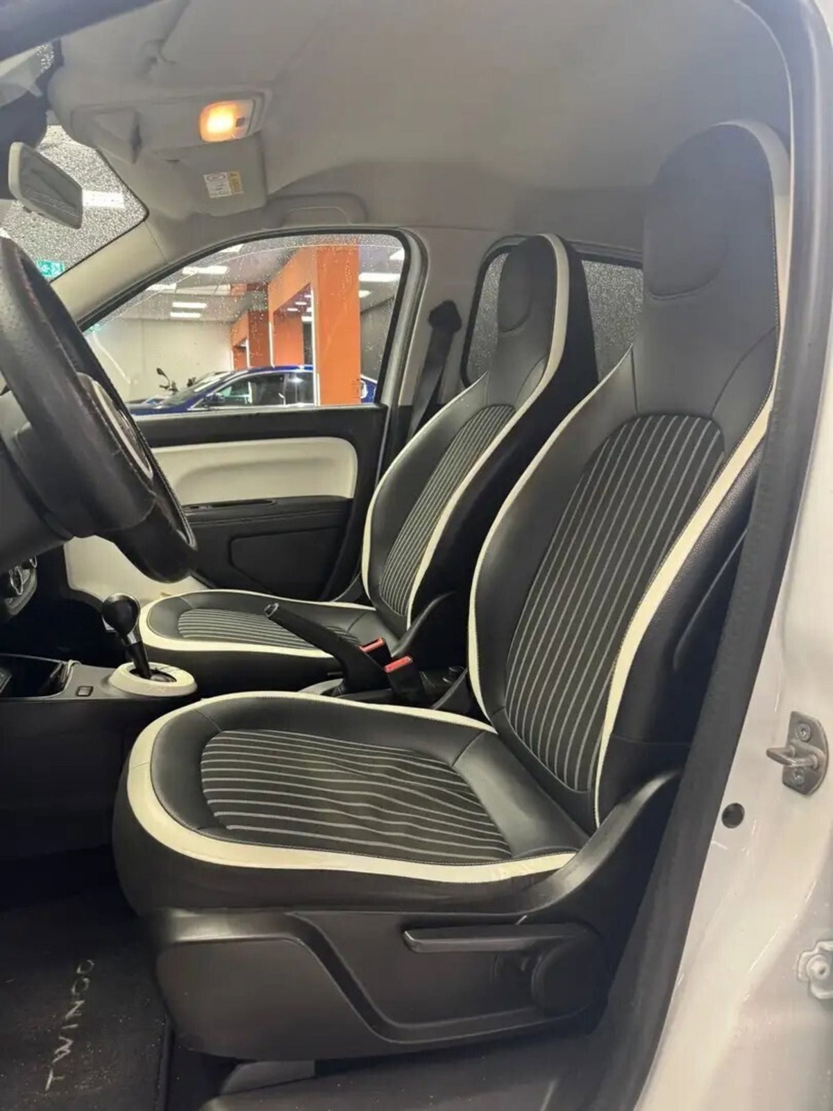 Renault Twingo Electric Intens (10)