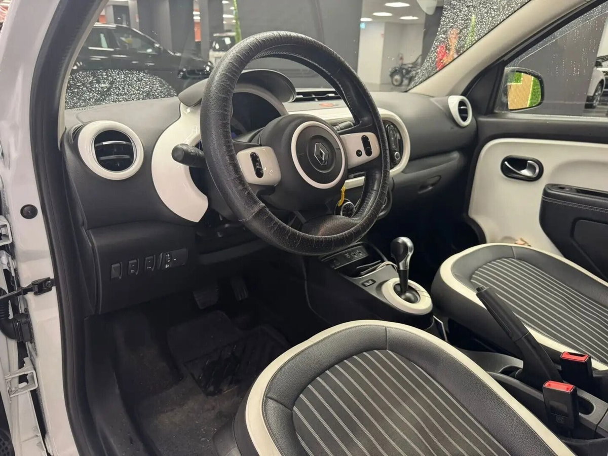 Renault Twingo Electric Intens (7)