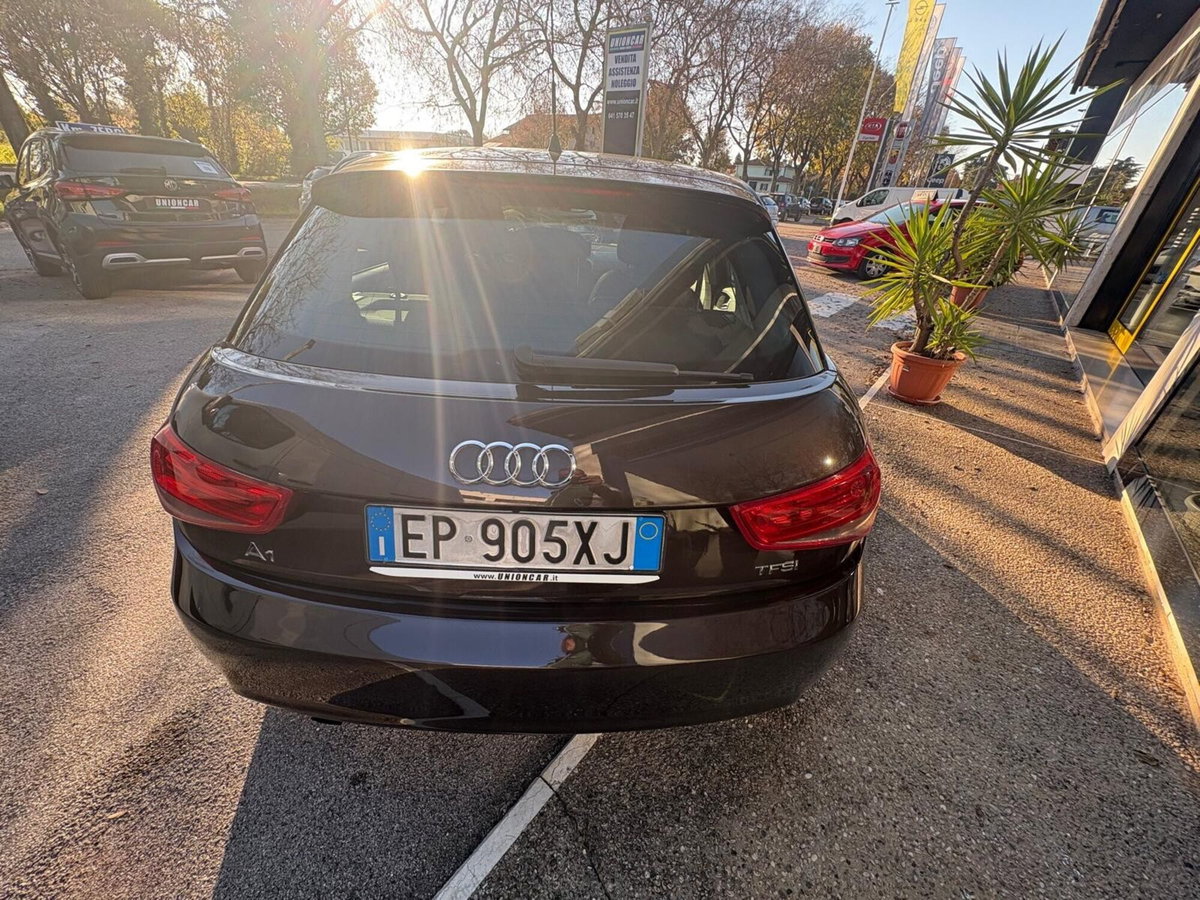 Audi A1 1.2 TFSI Attraction (12)