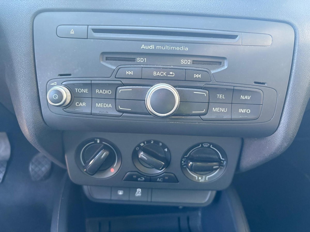 Audi A1 1.2 TFSI Attraction (9)