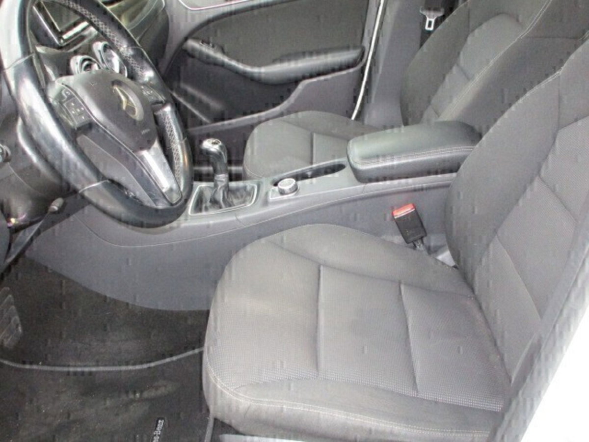 Mercedes-Benz Classe B 180 CDI Premium (8)