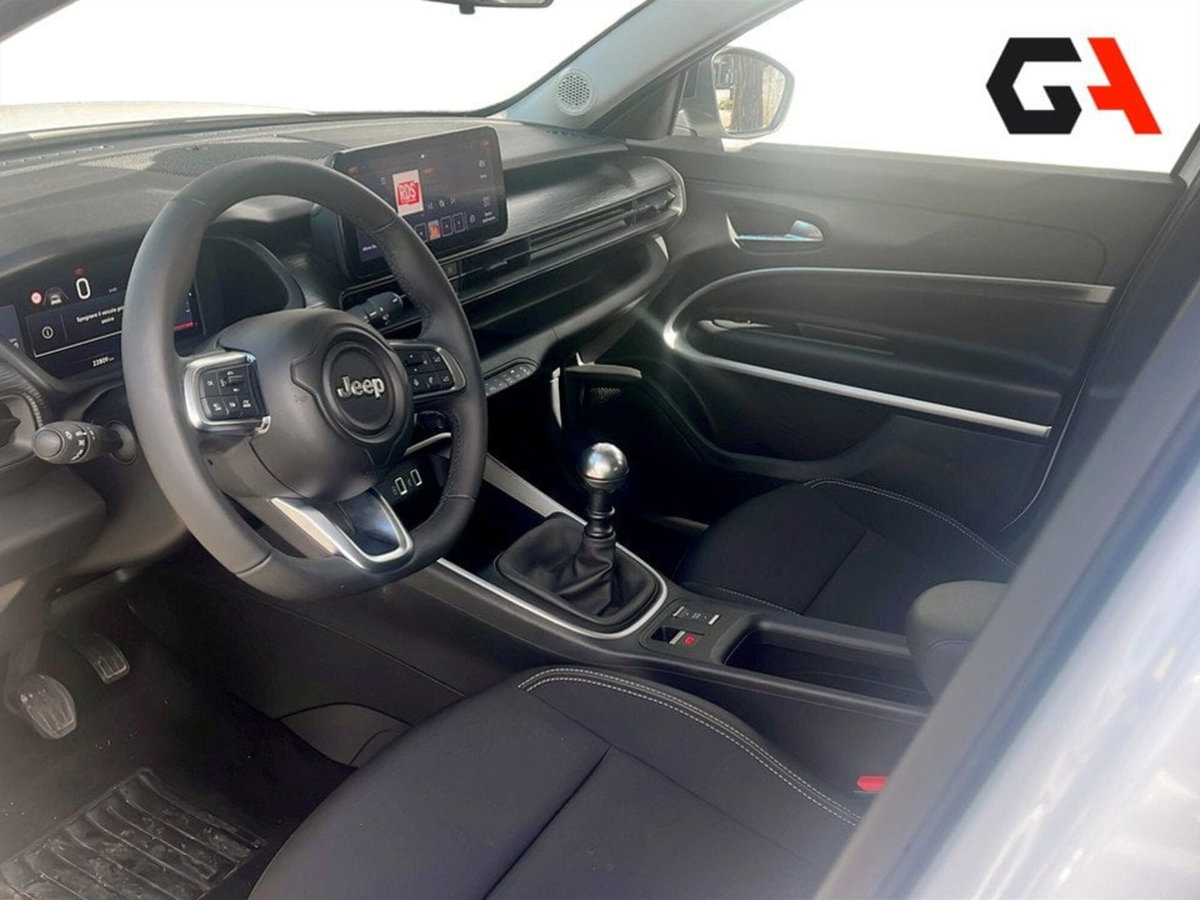 Jeep Avenger 1.2 turbo Altitude fwd 100cv (14)