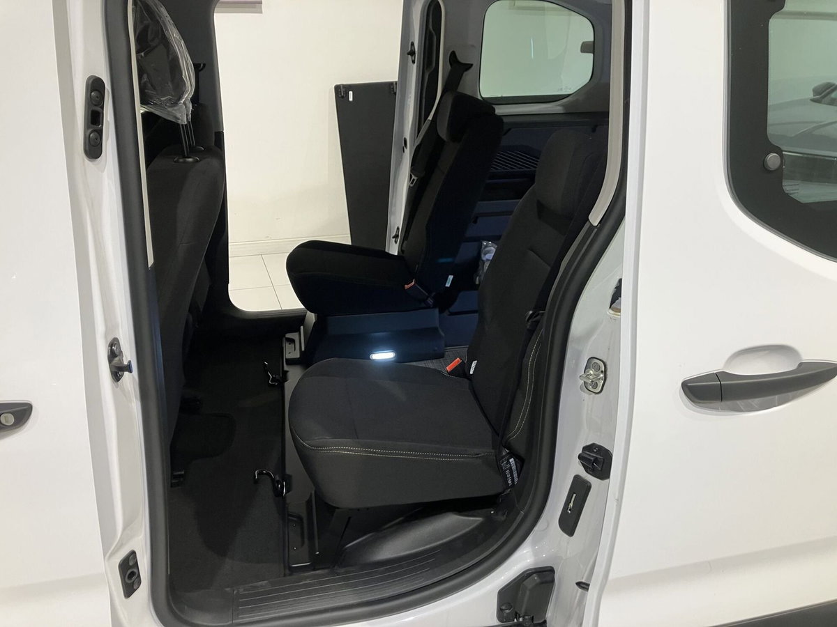 Toyota Proace City Verso City Verso 1.5D 100 CV S&S Short Lounge (11)